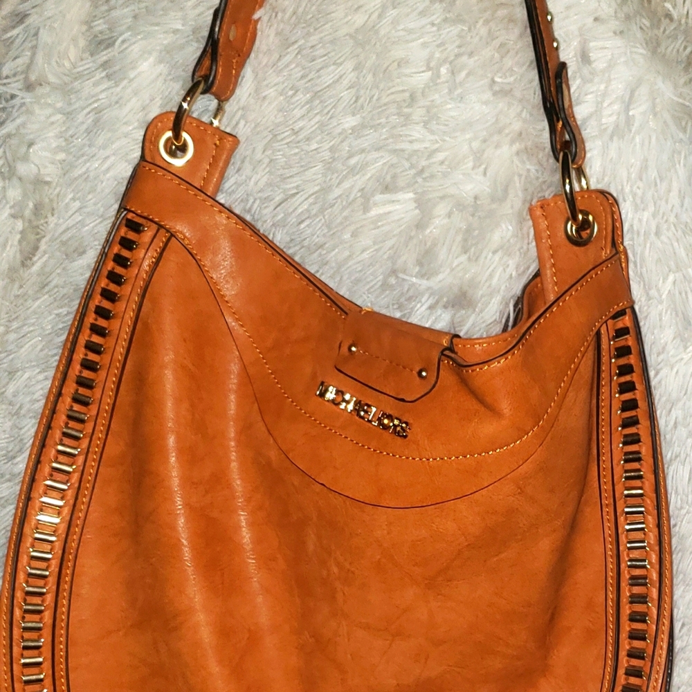 Michae Kors Hobo purse (camel color)